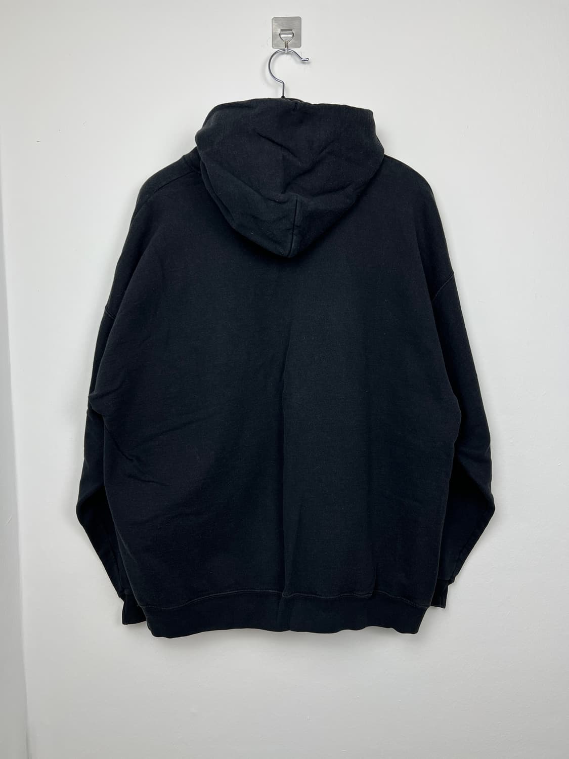 T074 쓰레셔 블랙 후드티 상품이미지2