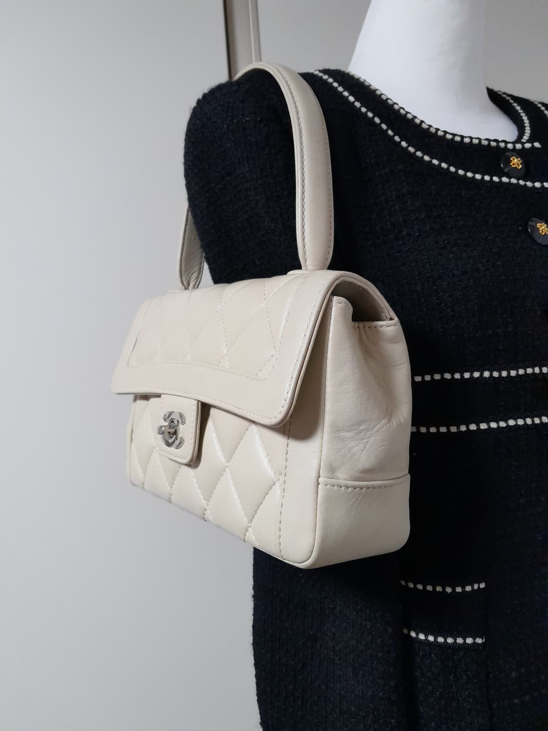 샤넬 빈티지 플랩백 아이보리 상품이미지3