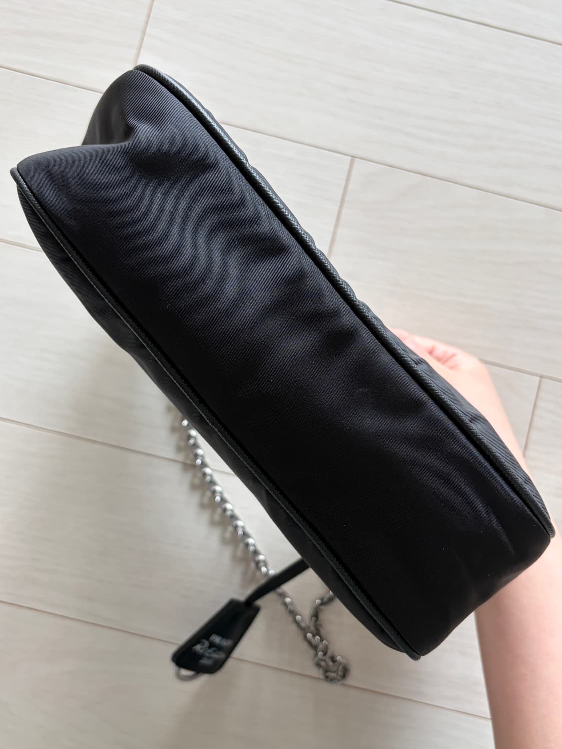 프라다 리에디션 2005 리나일론 테수토 호보백 블랙 상품이미지5