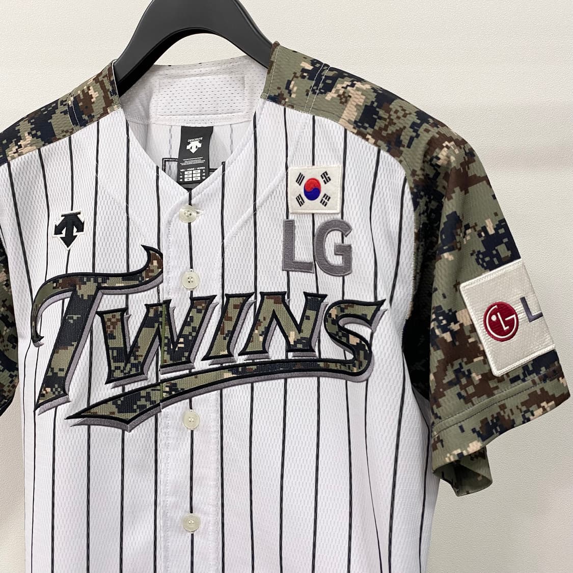 데상트 LG트윈스 어센틱 밀리터리 유니폼 이병규 마킹 상품이미지4