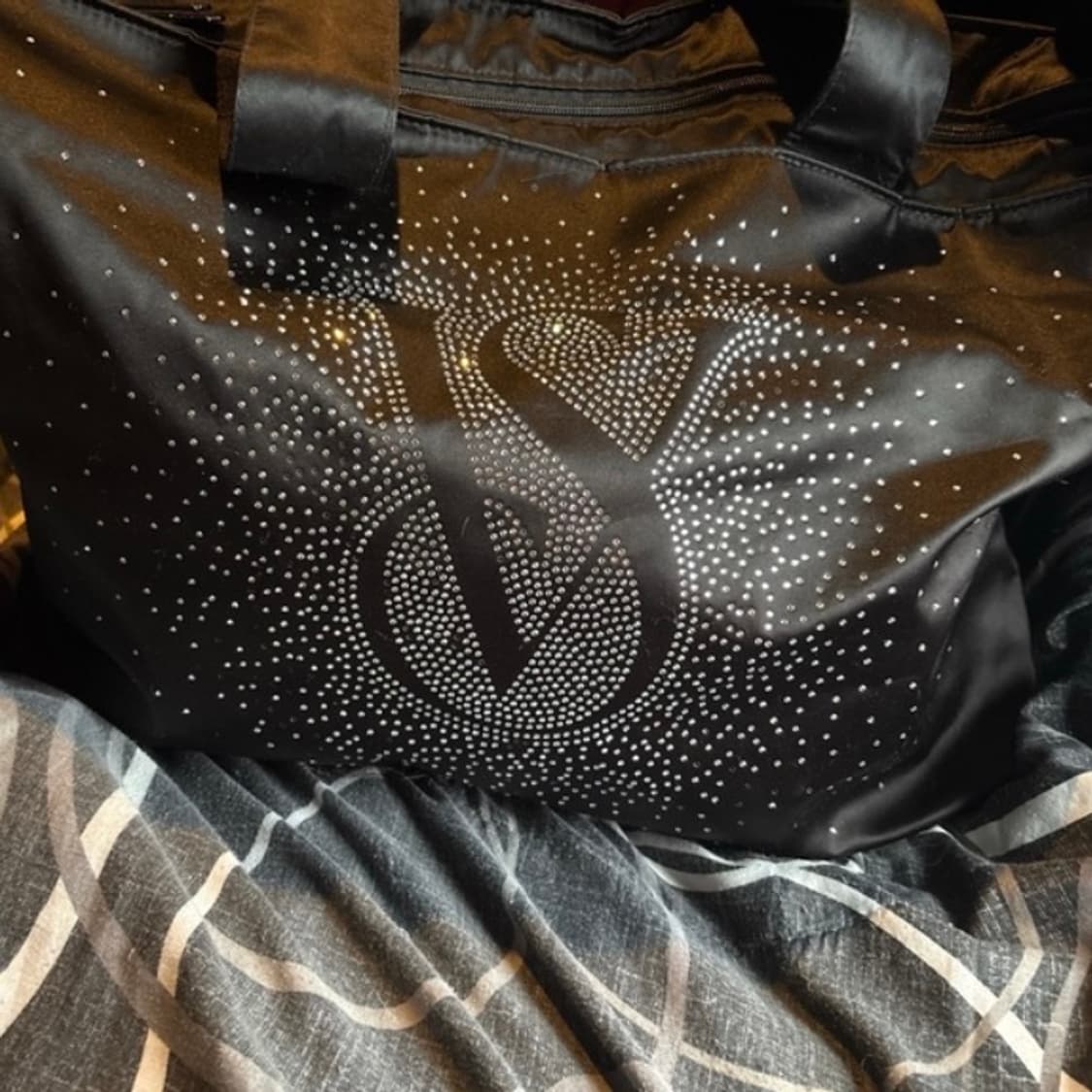 빅토리아 시크릿 Y2K 새틴 토트백 블랙 숄더백 빅백 큐빅 스파클 상품이미지2