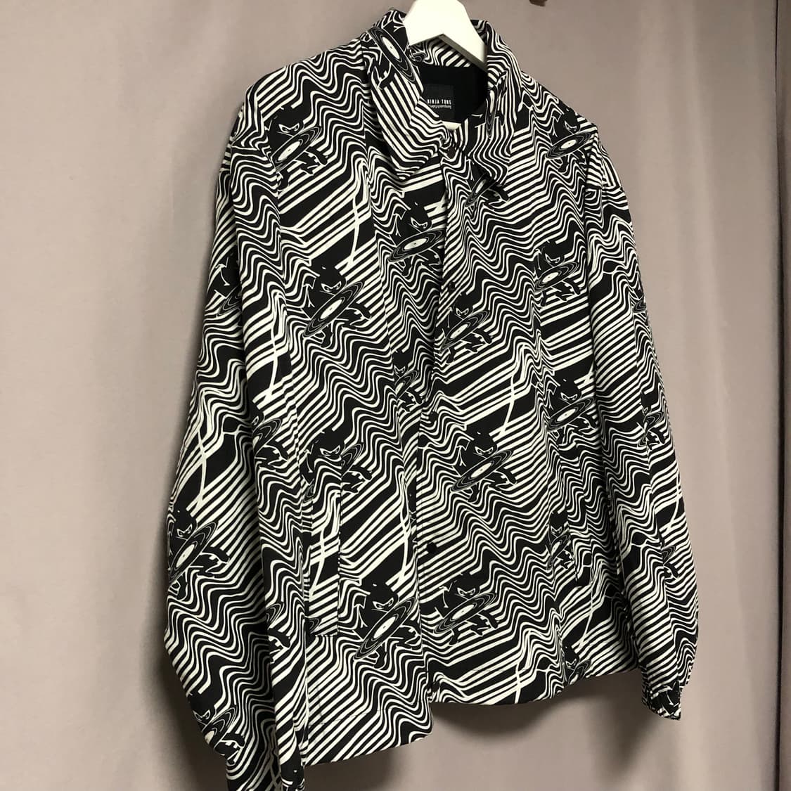 사스콰치패브릭스 닌자튠 코치자켓 상품이미지3