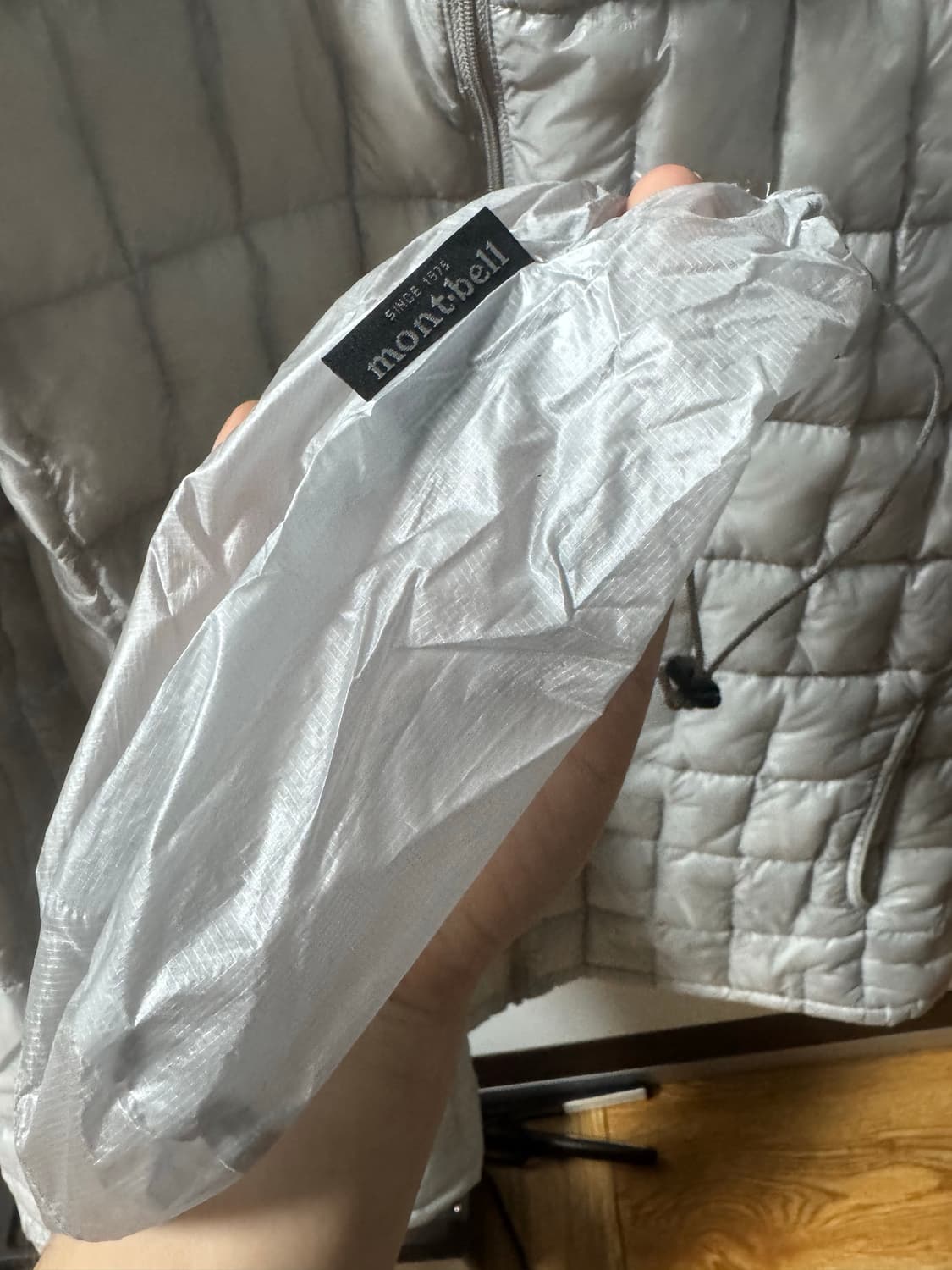 몽벨 플라즈마1000 라이트 실버 m 상품이미지3