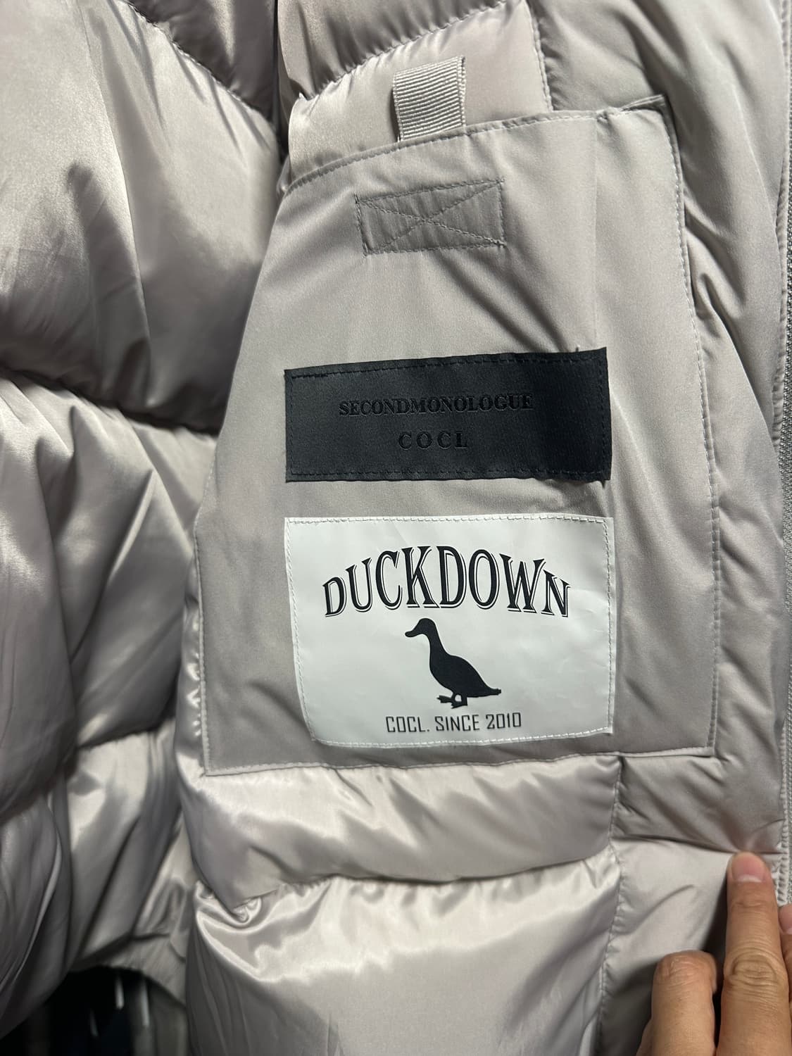 세컨모놀로그 에어 포스 다운 패딩 그레이 상품이미지4