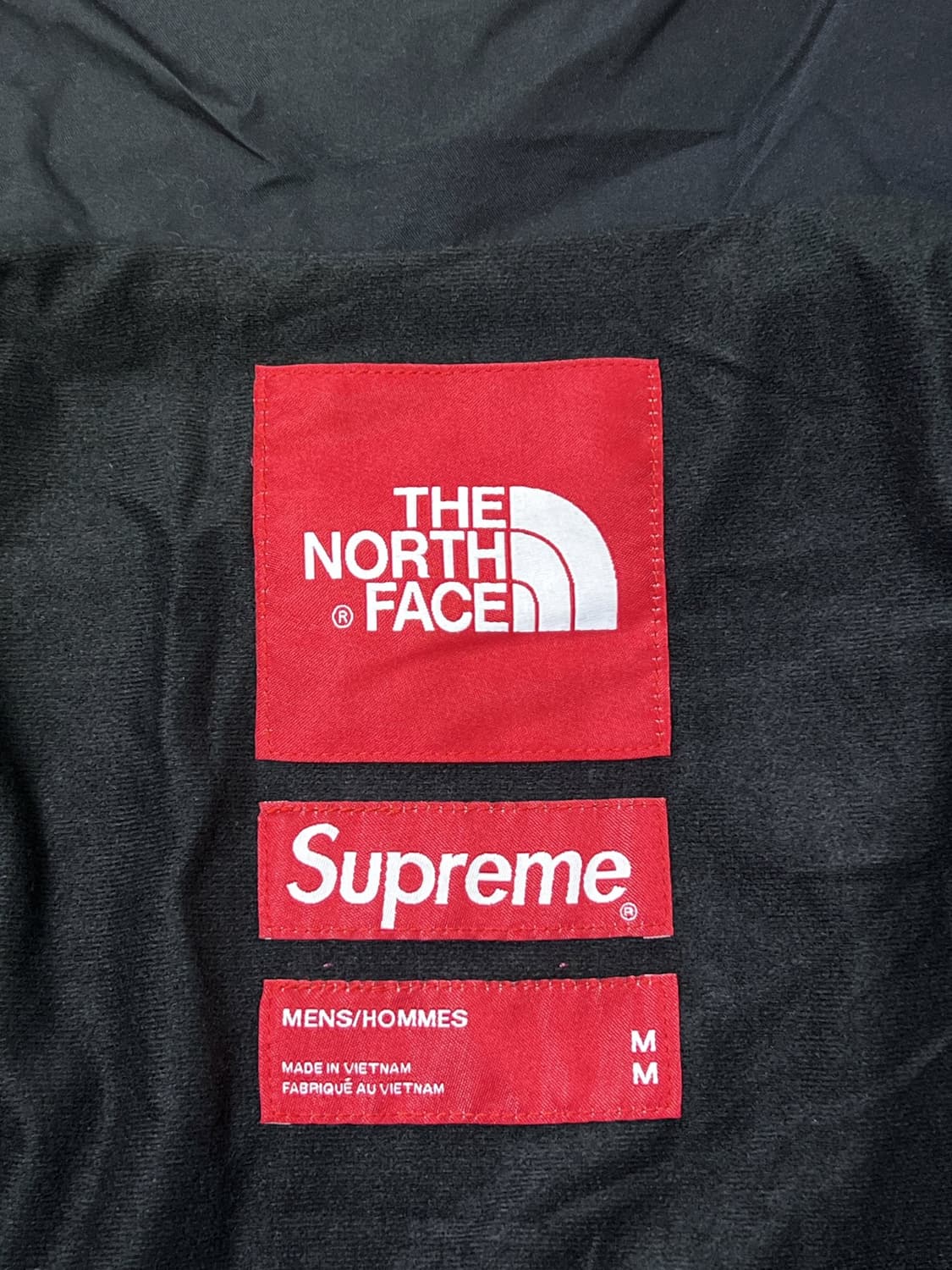 슈프림 x 노스페이스 자유의 여신상 발토로 자켓 블랙 상품이미지8