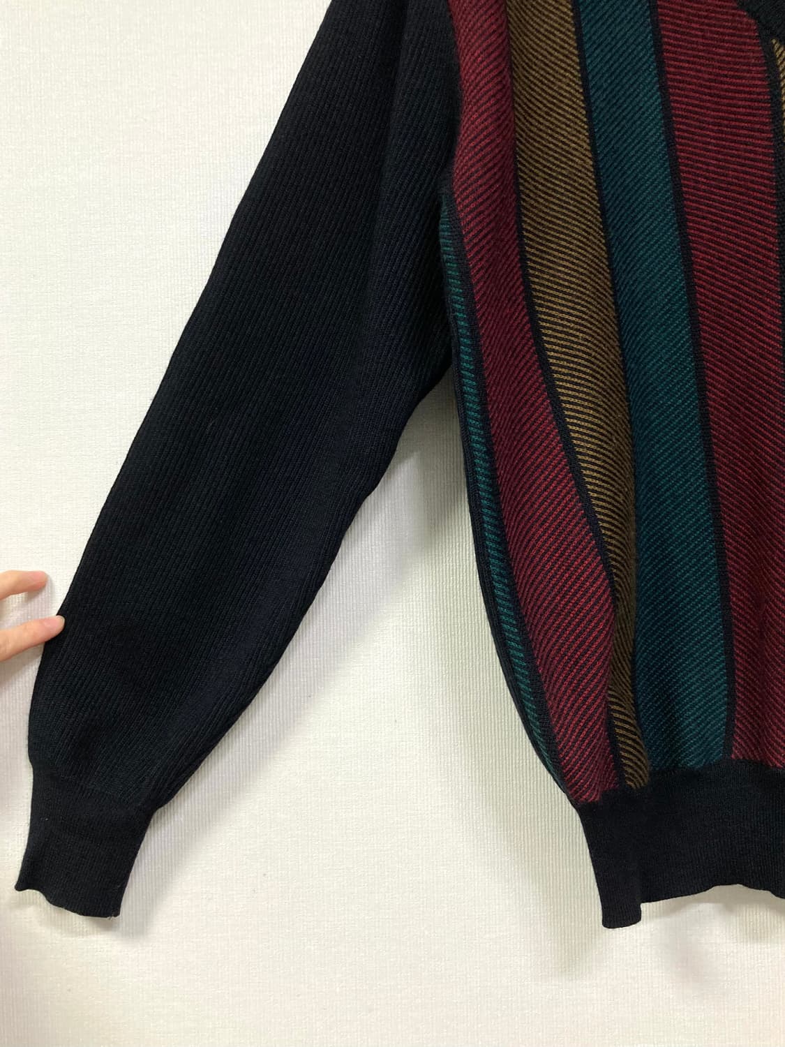 (정품) 입생로랑 남성 트리콧 브이넥 니트 100 _ 블랙 상품이미지4