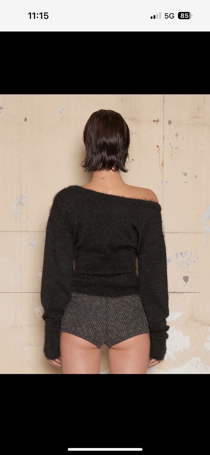 힐다 플러피 코르셋 원숄더 니트 [블랙] 상품이미지3