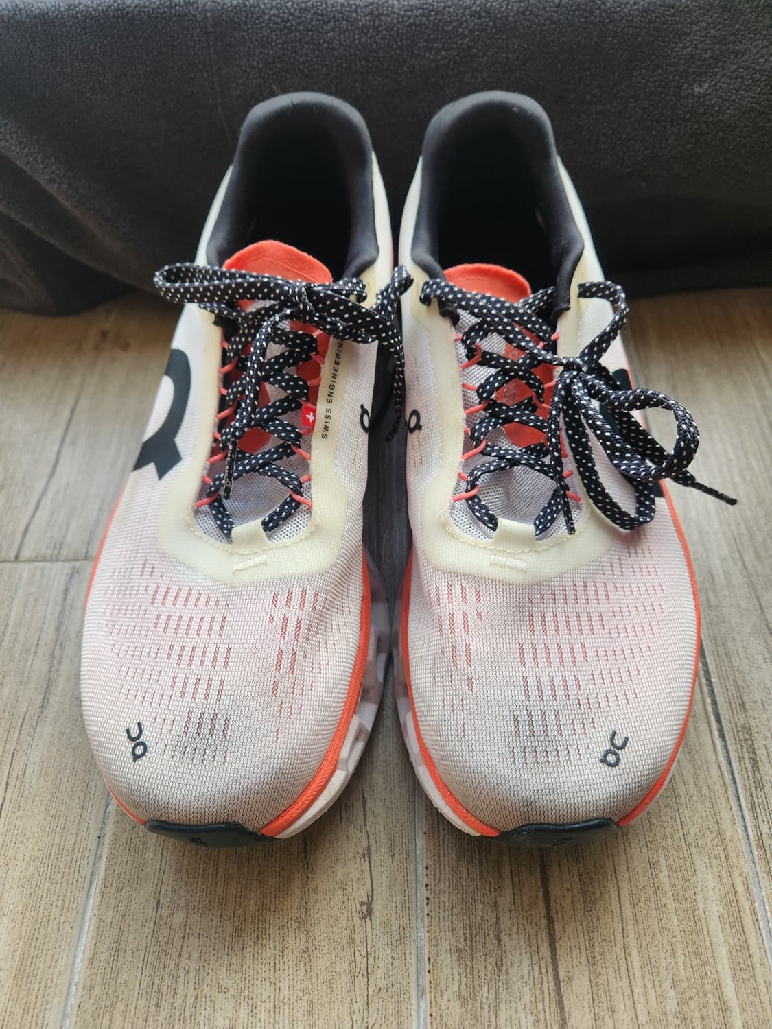 온 러닝(On Running) 클라우드몬스터2 화이트 플레임 (265) 상품이미지2