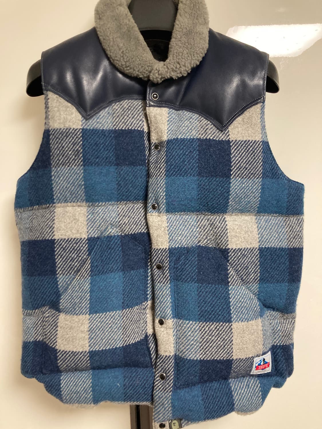 베이프 록키마운틴페더베드 패딩베스트 상품이미지1