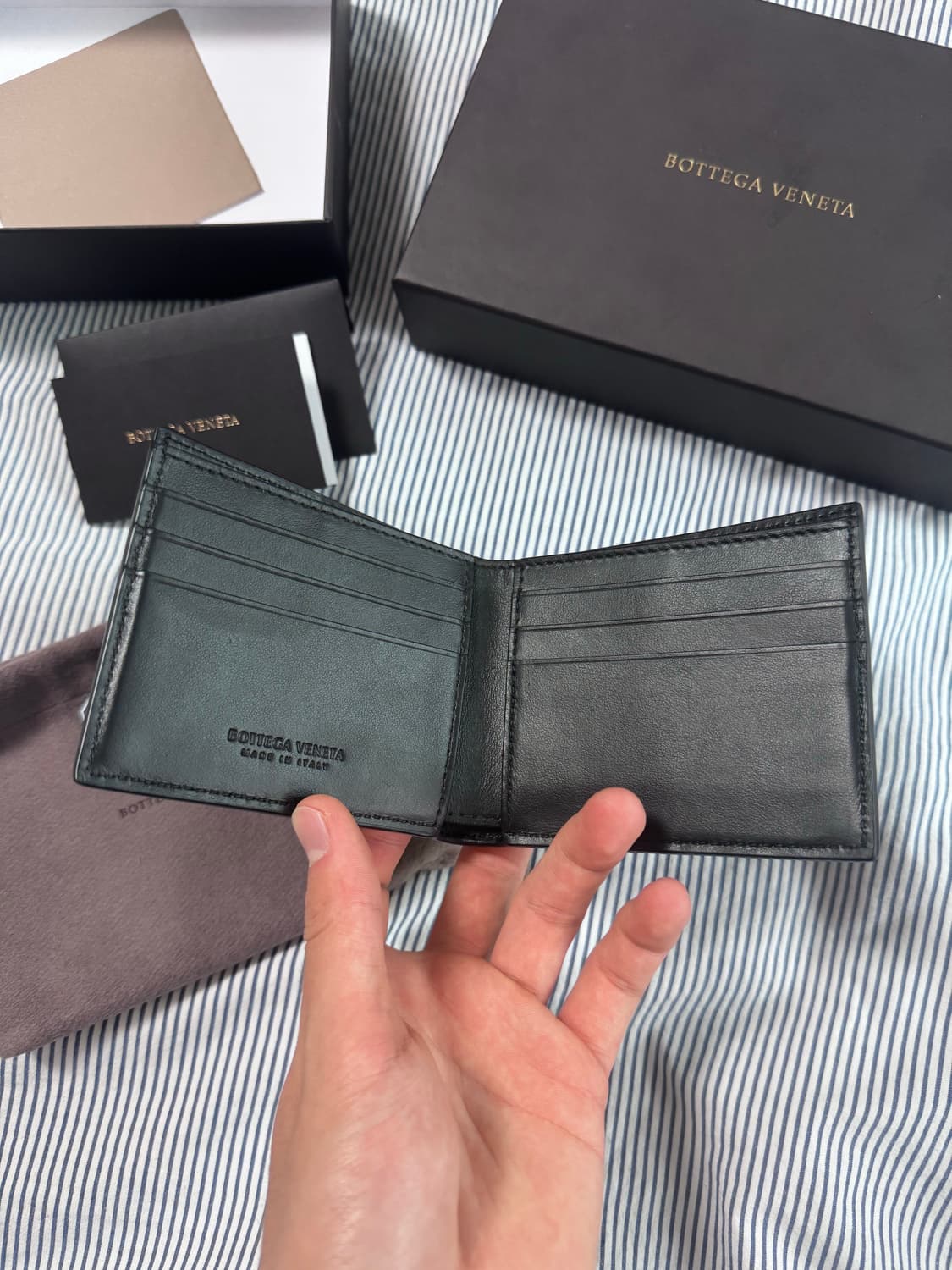 (새상품급) 보테가 베네타 블랙 반지갑 풀박스 상품이미지8