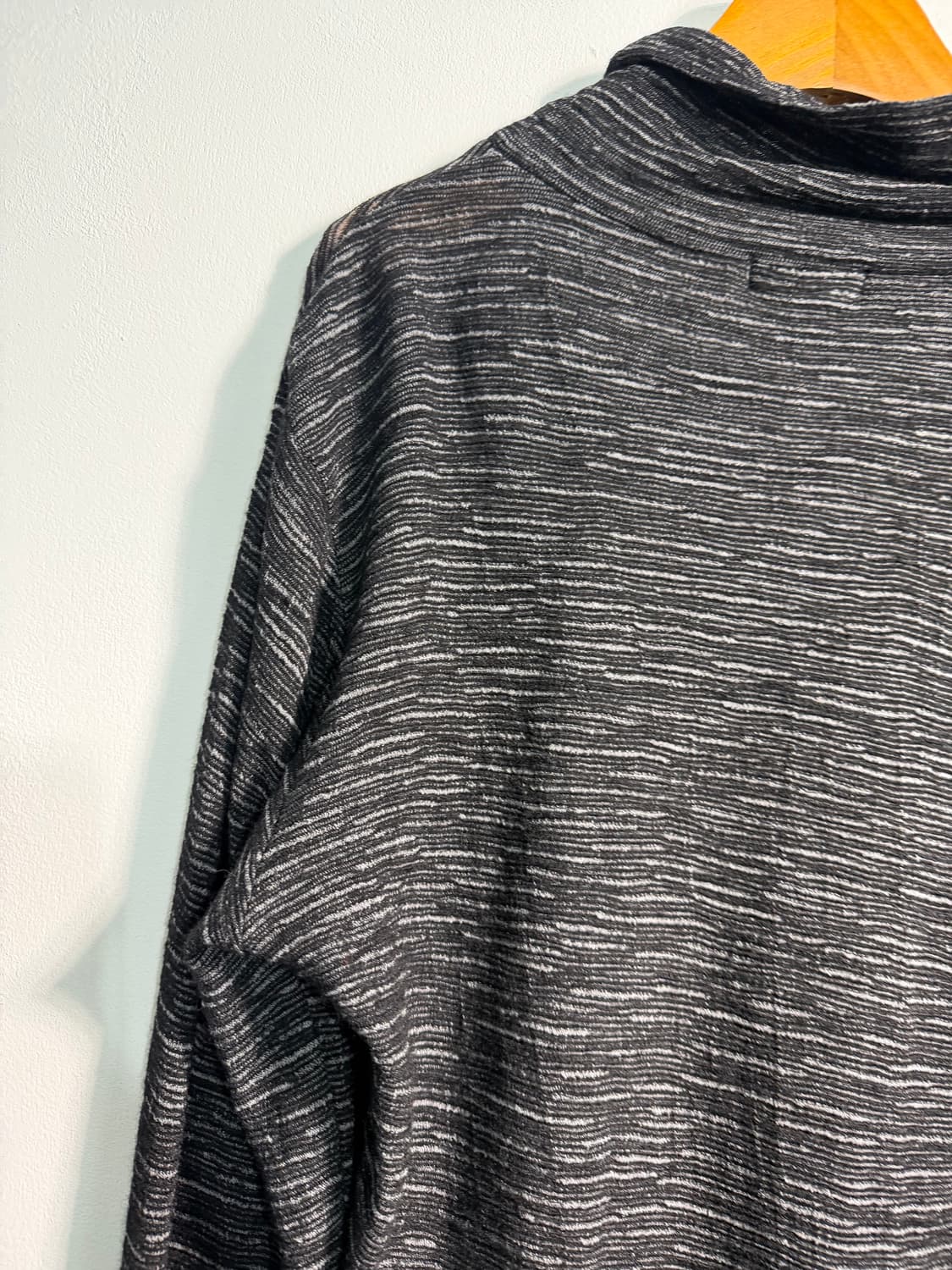 Plantation 이세이미야케 울 70% 모크넥 니트 상품이미지9