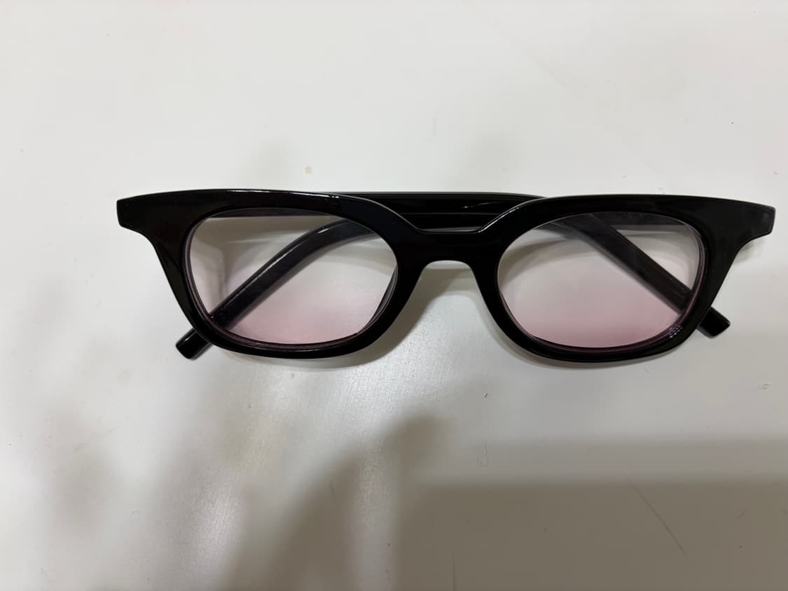 검정 뿔테 핑크 렌즈 선글라스 상품이미지1