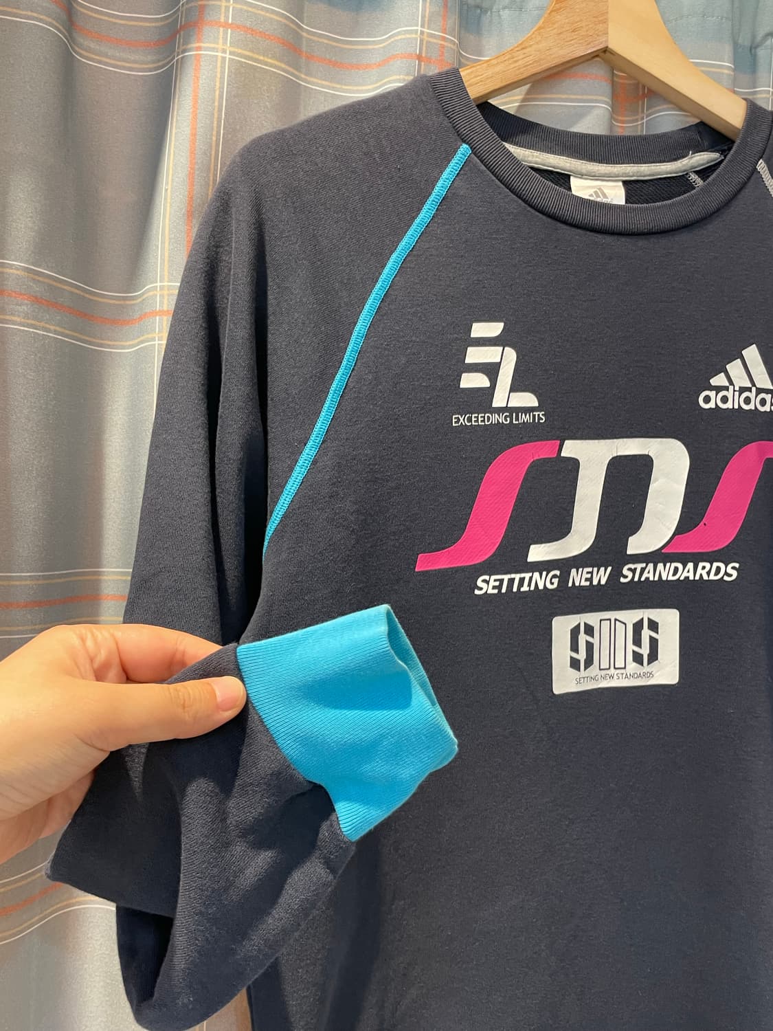 아디다스 키치맛 스웻셔츠 상품이미지2