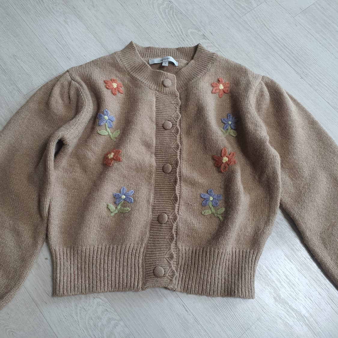 온앤온 플라워 자수 가디건 상품이미지5