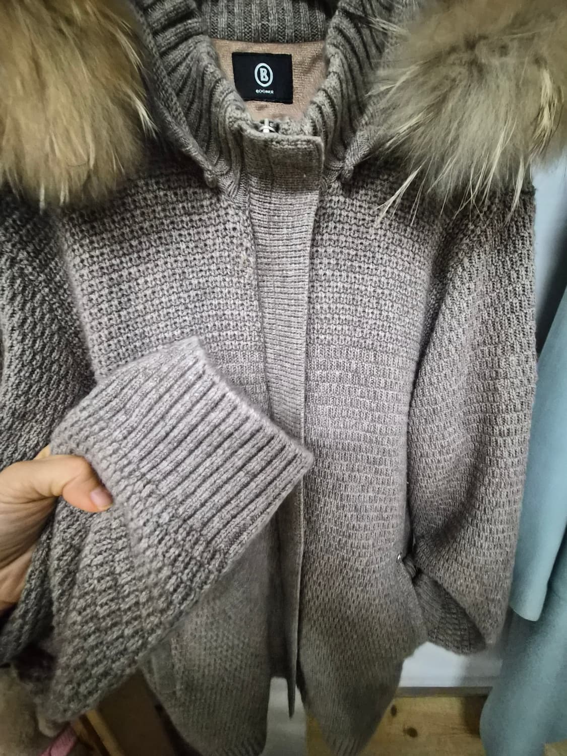 보그너 캐시미어 방풍 후드집업 니트. 후드퍼탈부착가능 상품이미지5