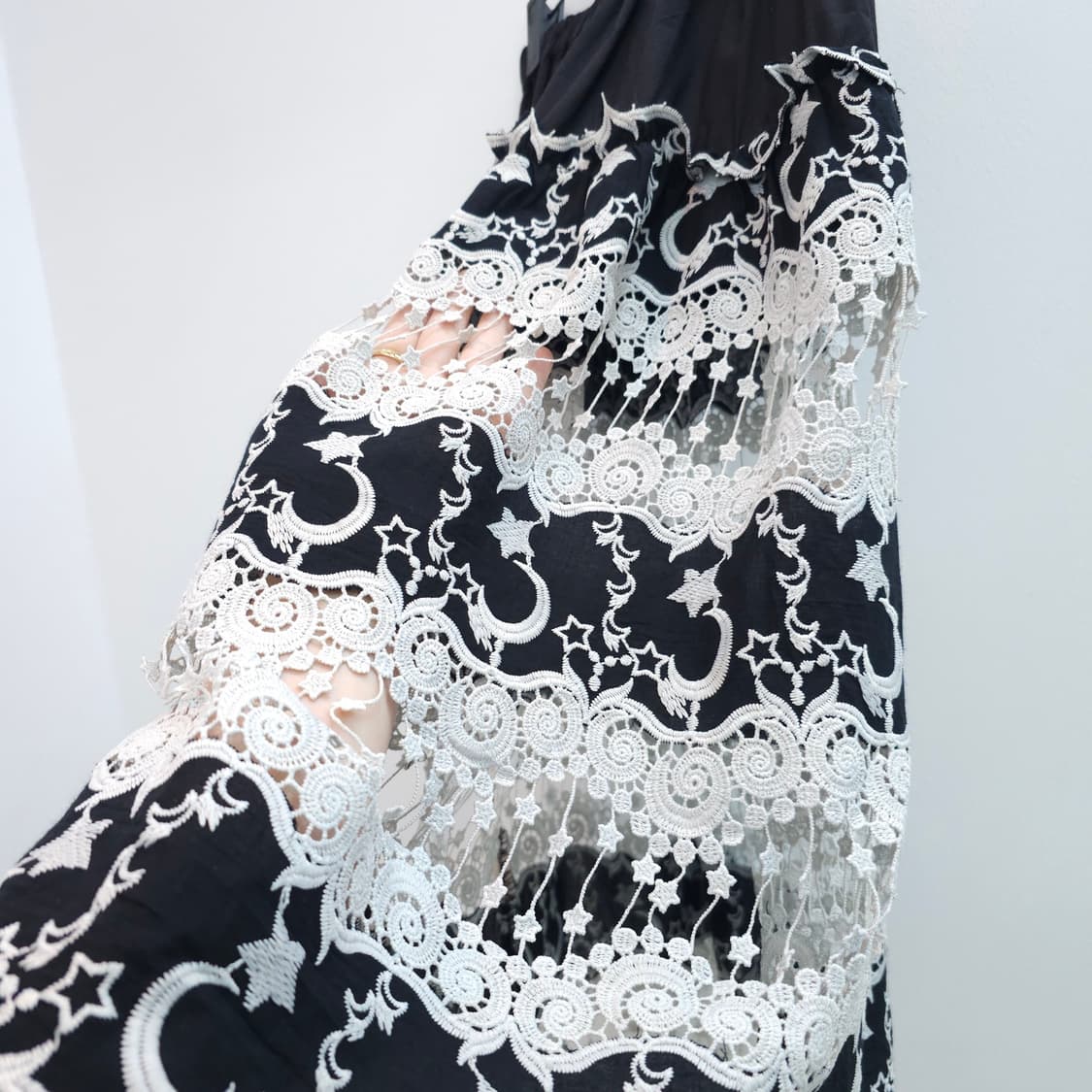 별달 자수 레이스 티어드 맥시 스커트 상품이미지5