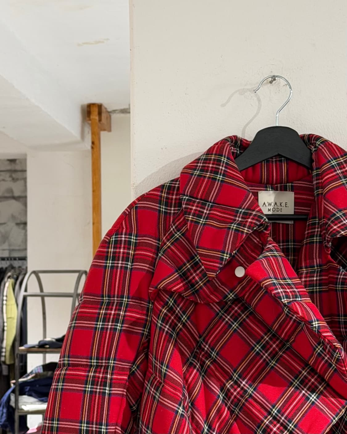 어웨이크 모드 레드 타탄 체크 패디드 퀄팅 롱코트 상품이미지2