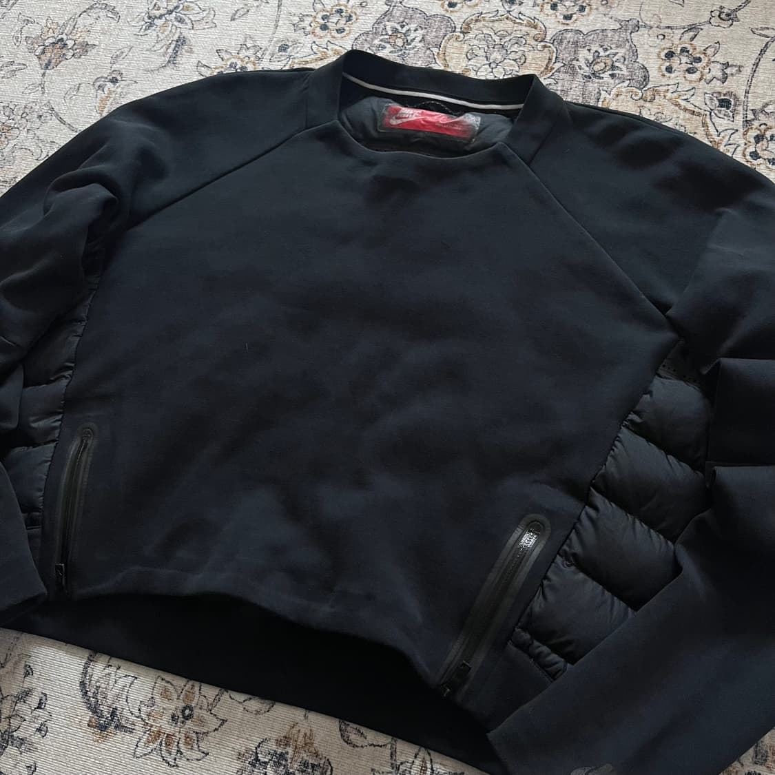 나이키 테크팩 러닝 패딩 크롭 맨투맨 상품이미지3