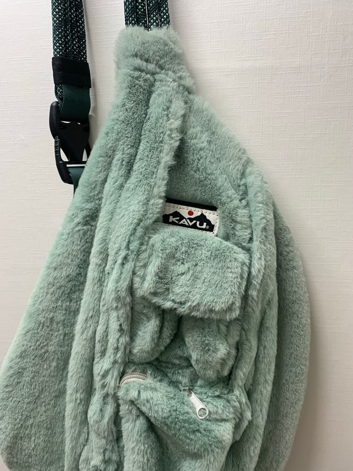 카부 퍼 플리스 로프 슬링백 상품이미지1