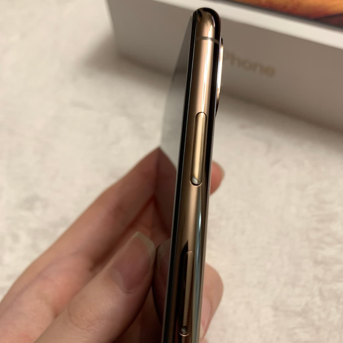 아이폰 XS 골드 64GB 상품이미지4