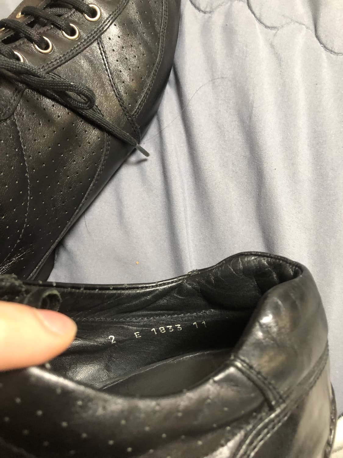 프라다 빈티지 레더 플랫 스니커즈 블랙 11 상품이미지9