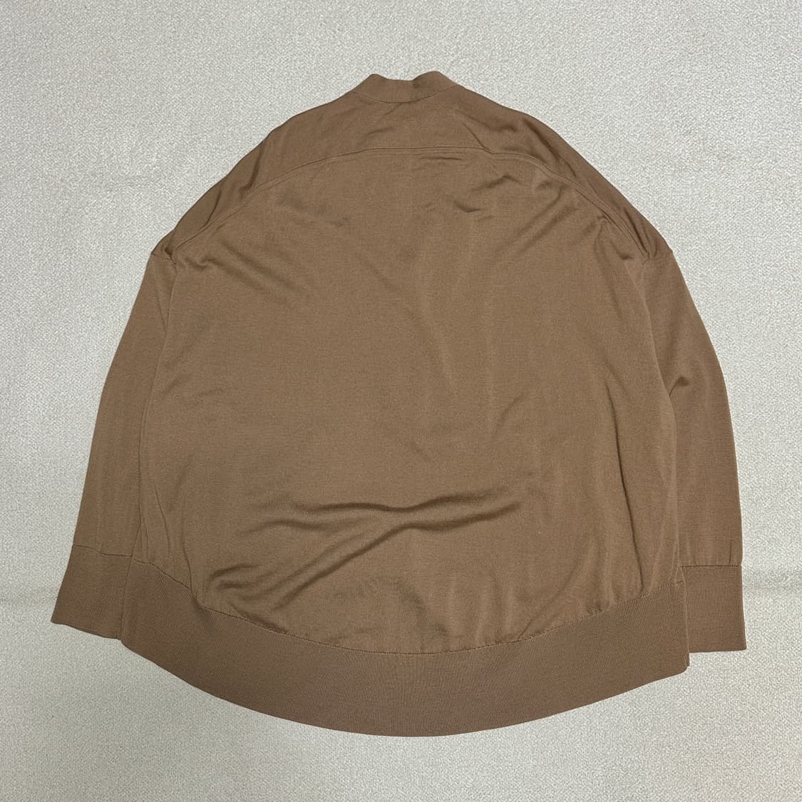 코스 브이넥 오버핏 울 가디건 상품이미지3