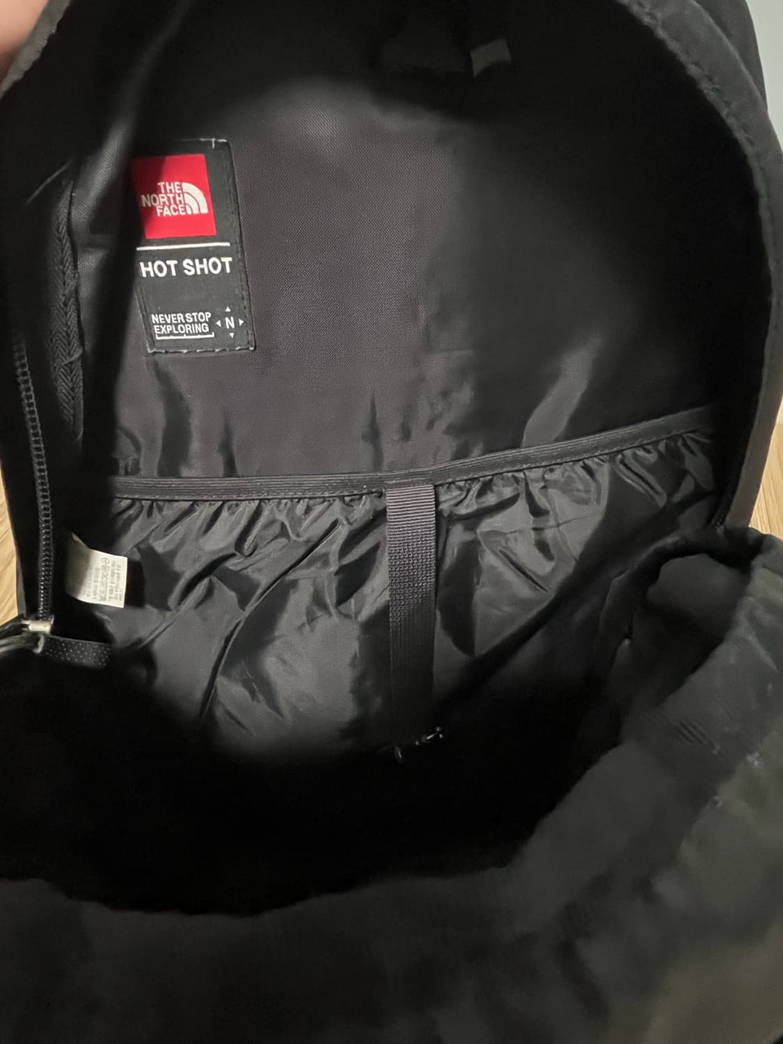 노스페이스 핫샷 블랙 백팩 상품이미지3