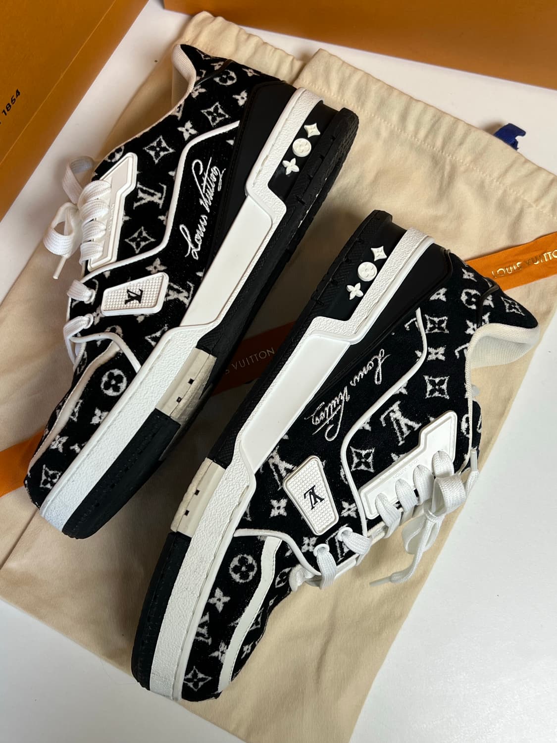 [정품] 270 전후 / 루이비통 벨벳 트레이너 스니커즈 8.5 size 상품이미지5