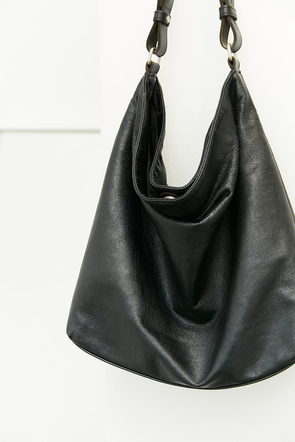 Faux Leather Shoulder Bag 상품이미지3