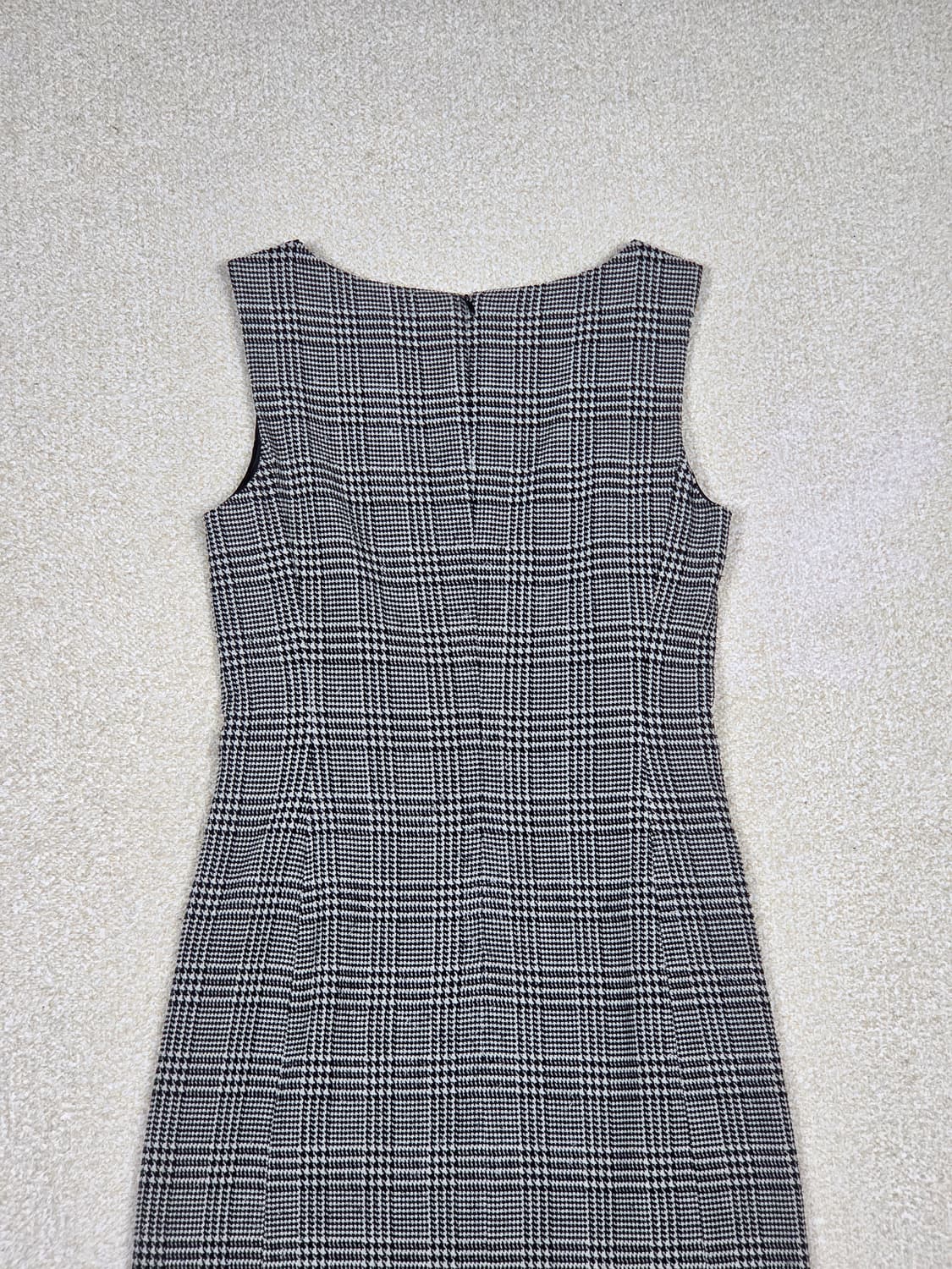 [막스마라] 메인라인 울 코튼 체크 슬리브리스 원피스 | S00034 상품이미지6