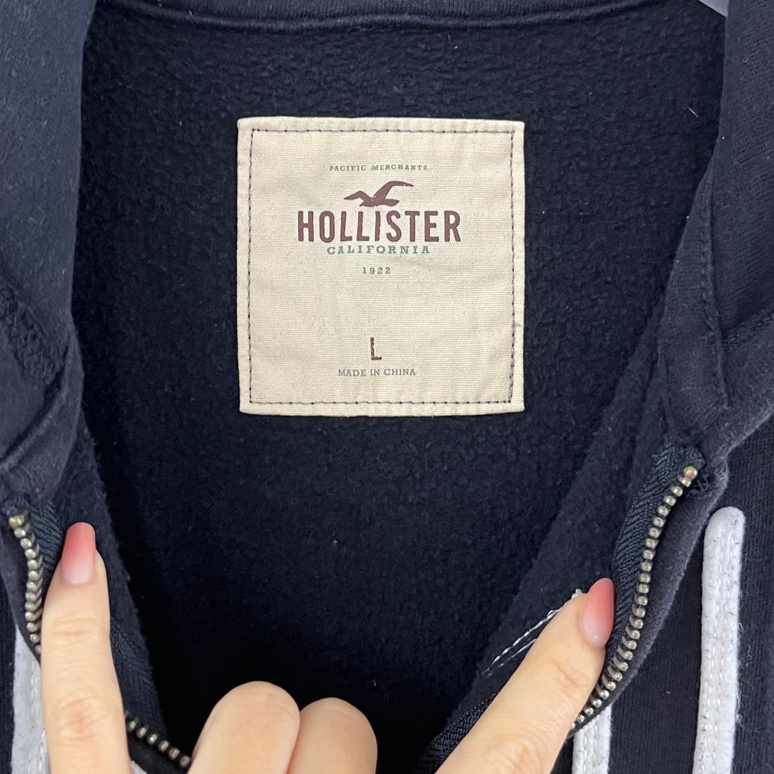 홀리스터 슬림핏 자수로고 네이비 후드집업 상품이미지5