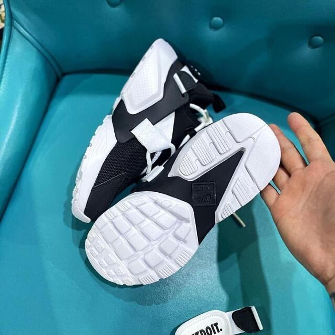 나이키 에어 허라치 시티 로우 (230) 상품이미지5