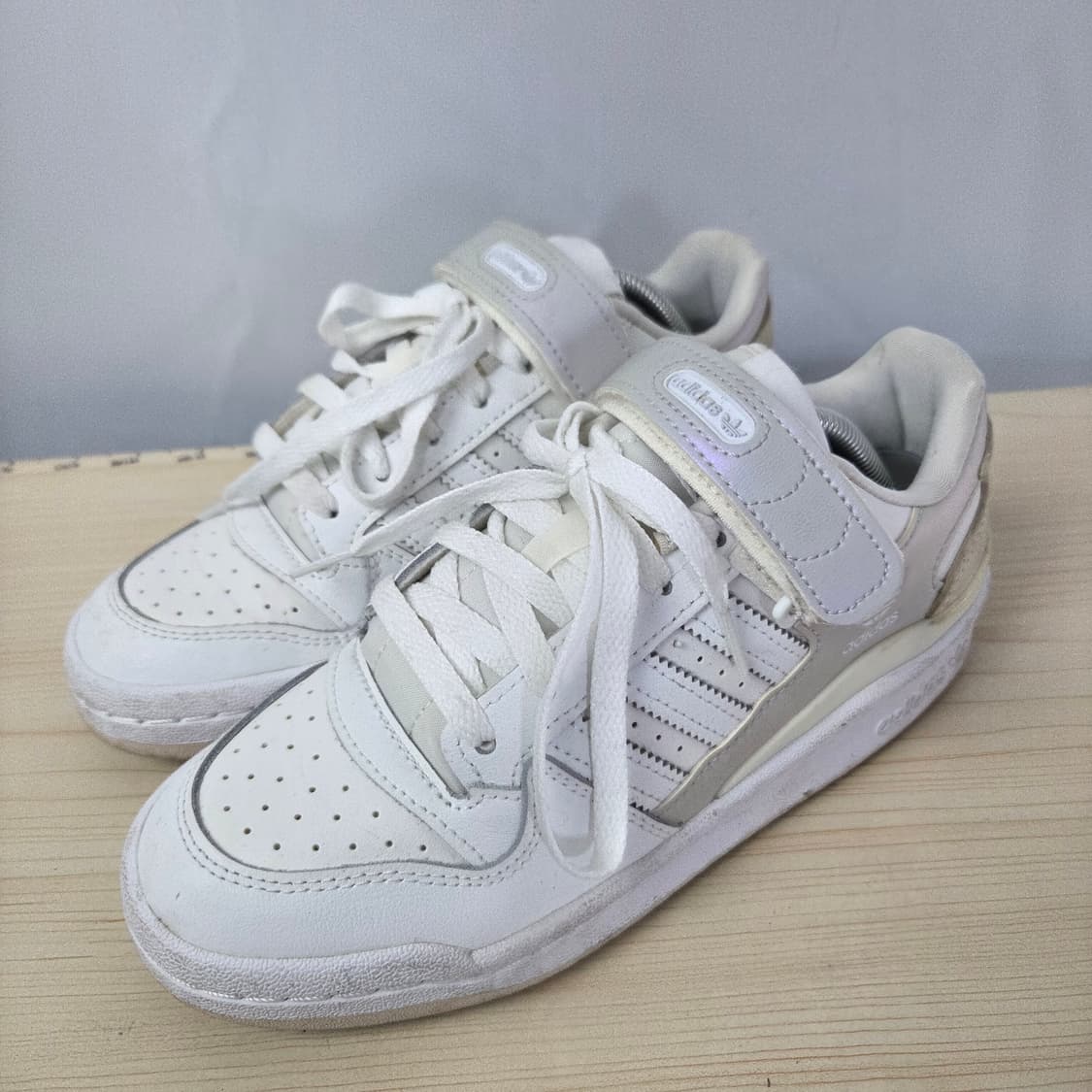 225 / 아디다스 오리지널 포럼 로우 스니커즈 운동화 상품이미지2