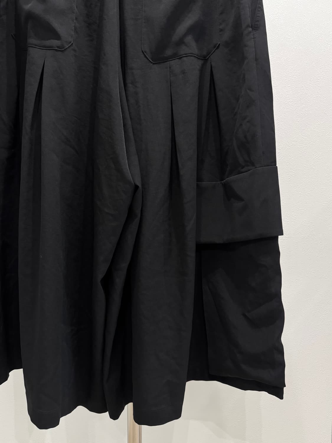 요지야마모토 24aw 사이드 카고 와이드 하카마 팬츠 상품이미지7