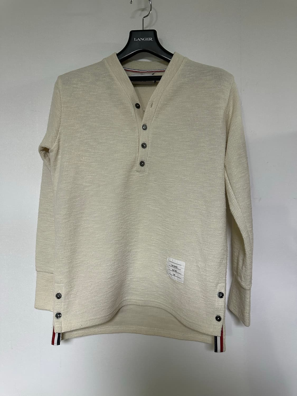 톰브라운 아이보리 삼선 완장 가디건 상품이미지1