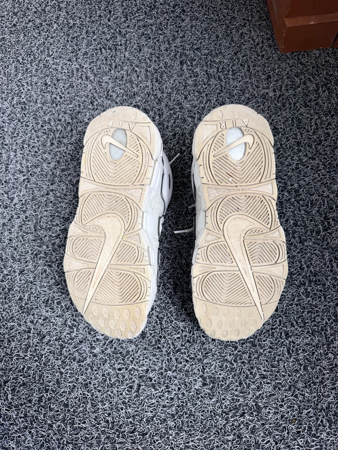 나이키 에어 모어 업템포 '라이트 아이언 오어 상품이미지5