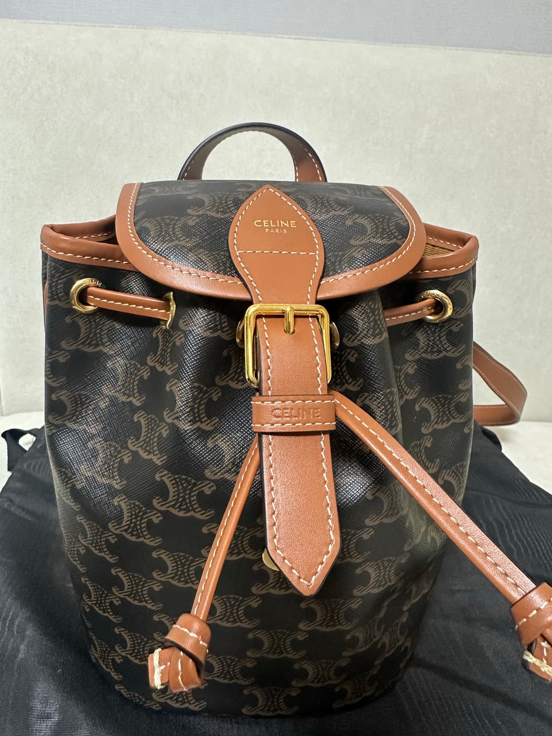 [새상품급 정품] 셀린느 폴코 백팩 미니 상품이미지5