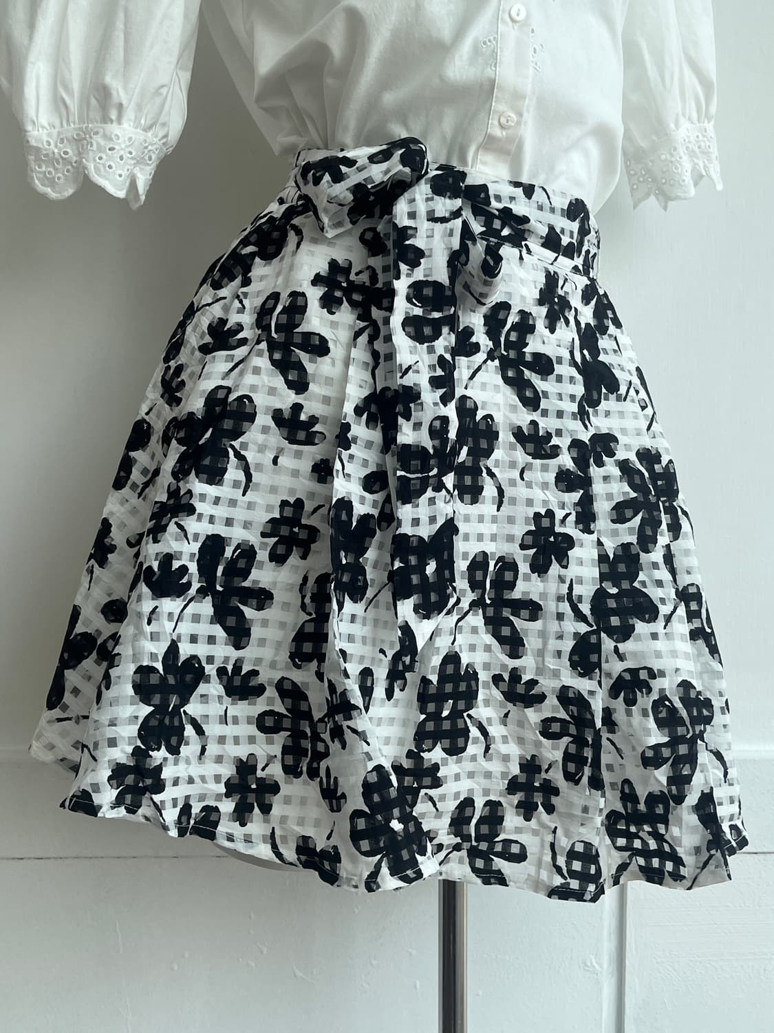 모노 플라워 시스루 리본 스커트 상품이미지1