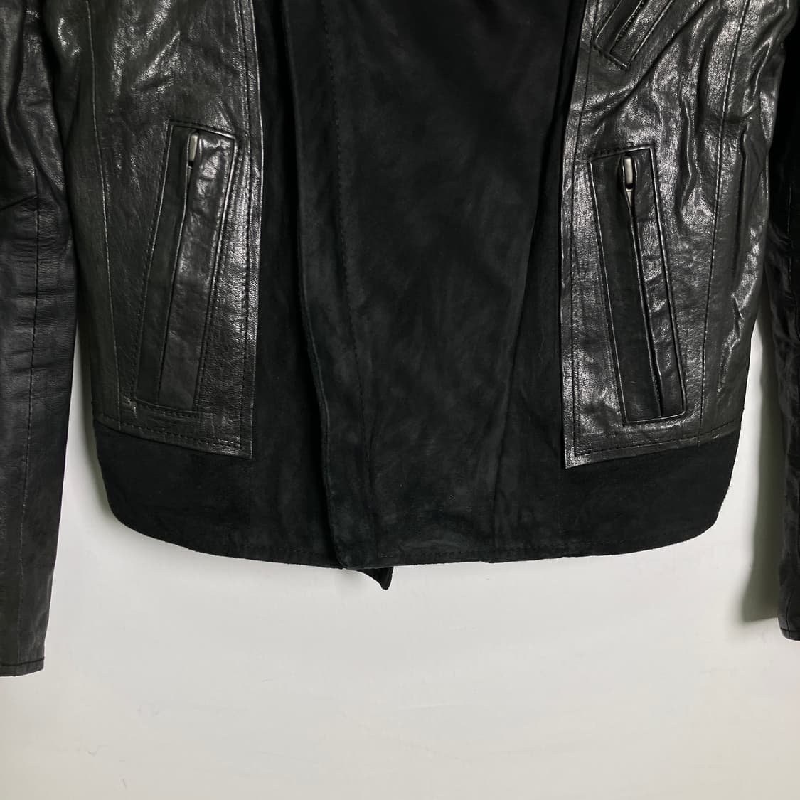 시스템 비대칭 사선 하이넥 램스킨 자켓  상품이미지5