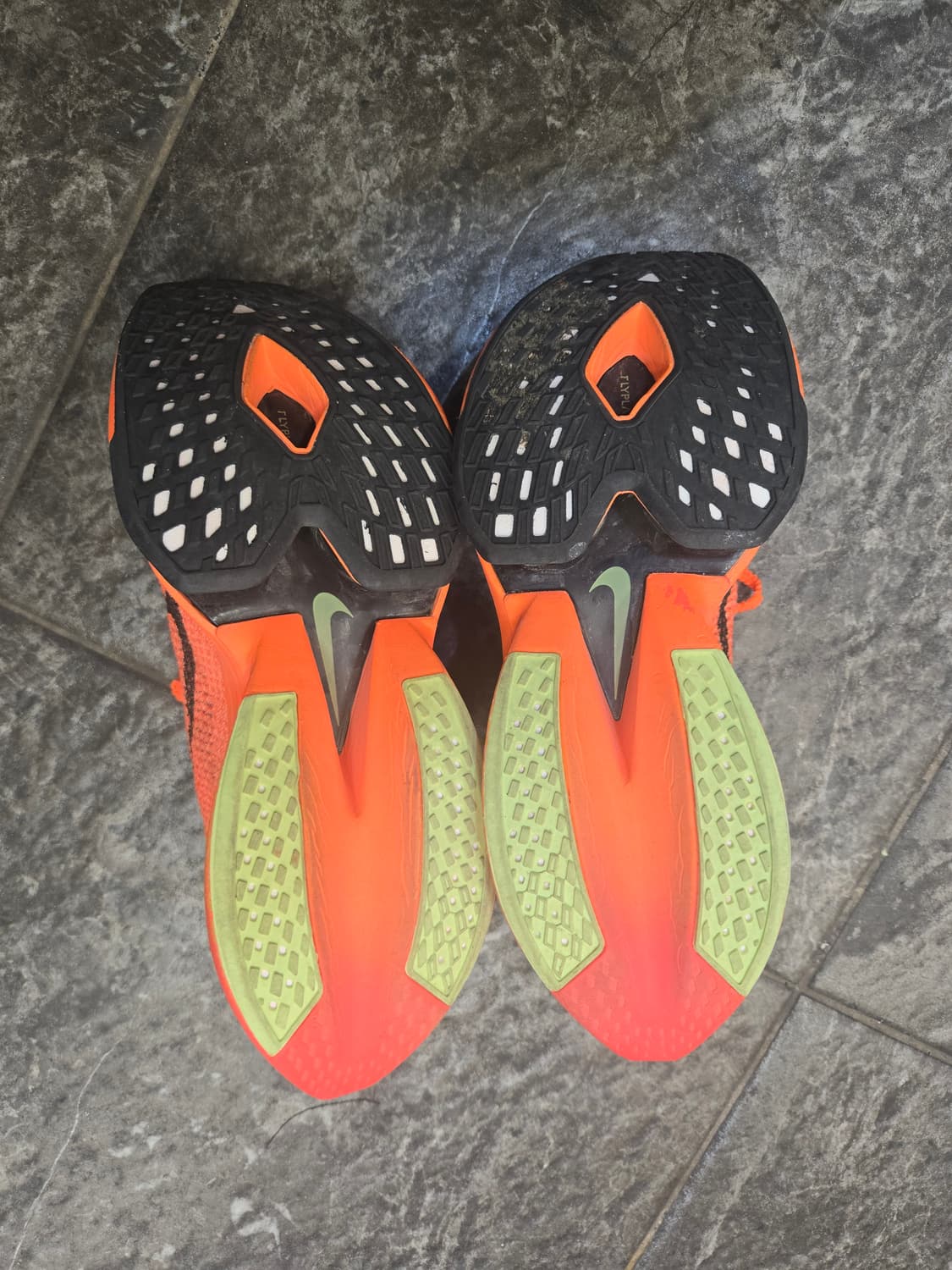 나이키 알파플라이 넥스트%2 오렌지 러닝화 상품이미지3