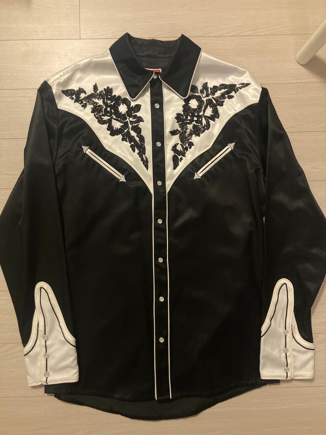 겐조 플라워 자수 웨스턴 셔츠 블랙 39 팝니다 상품이미지2