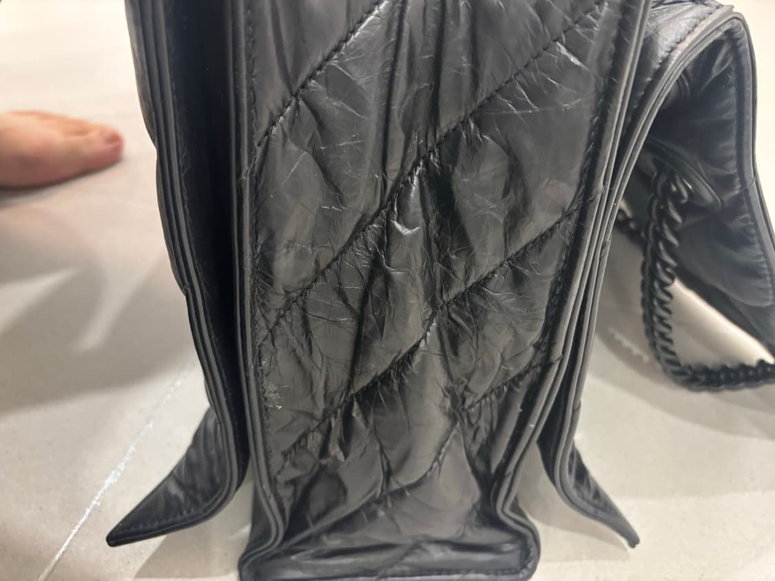 발렌시아가  미디엄 체인 백 퀄티드 블랙 상품이미지9