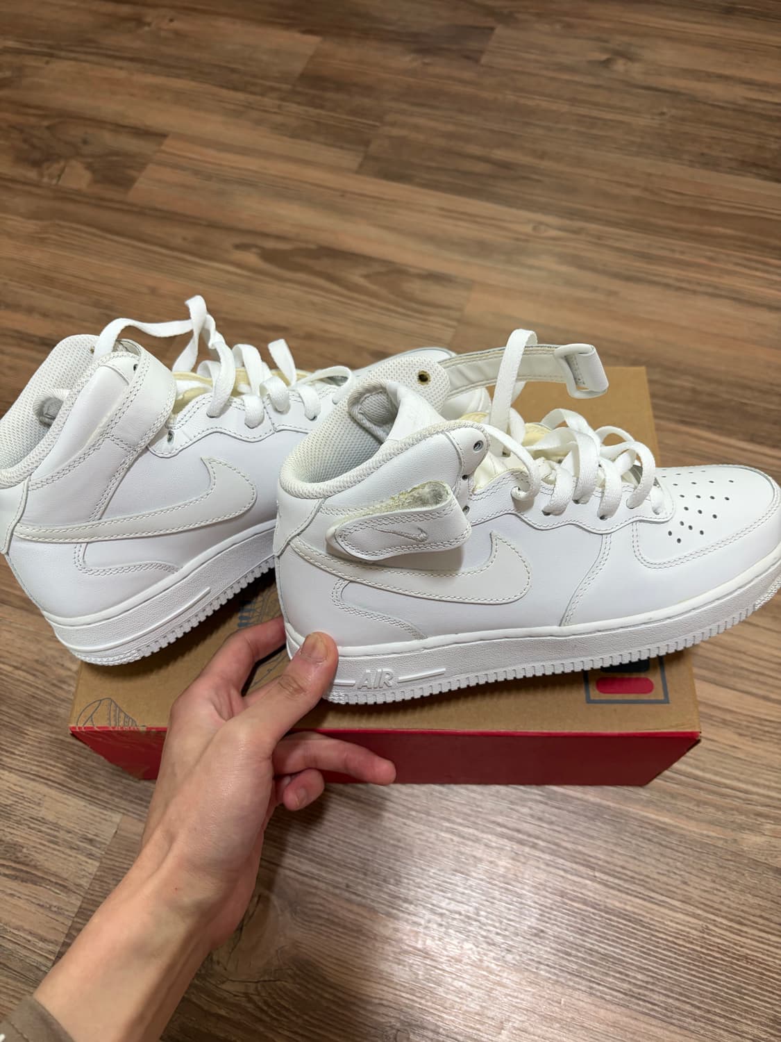 나이키 에어 포스 1 미드 '07 트리플 화이트 (올백 미드) 상품이미지4