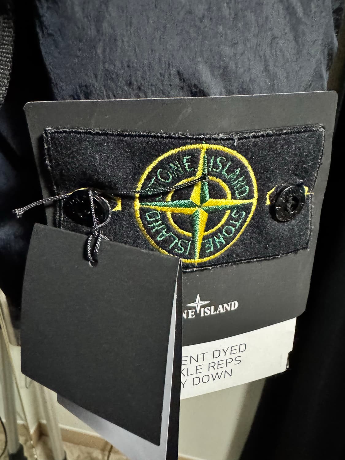 [XL] 24FW 스톤아일랜드 크링클랩스 패딩 조끼 베스트 집업 자켓 상품이미지2