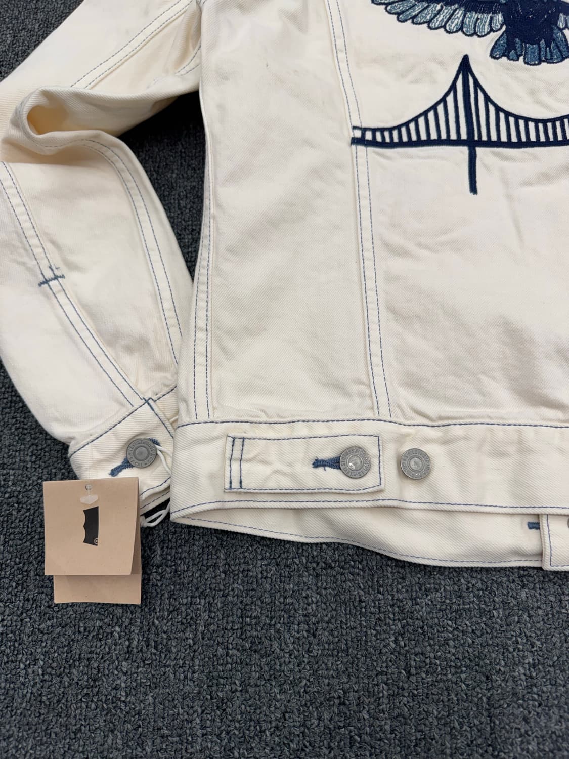 S)리바이스 빈티지 등판 독수리 자수 화이트 트러커 자켓 상품이미지5