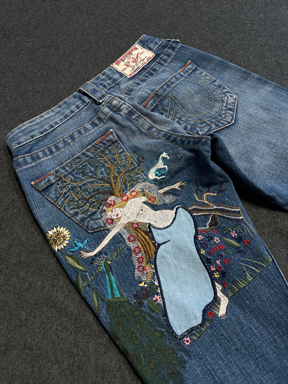 트루릴리전 자수 백패치 로우라이즈 부츠컷 데님팬츠 오리엔탈 y2k 상품이미지5