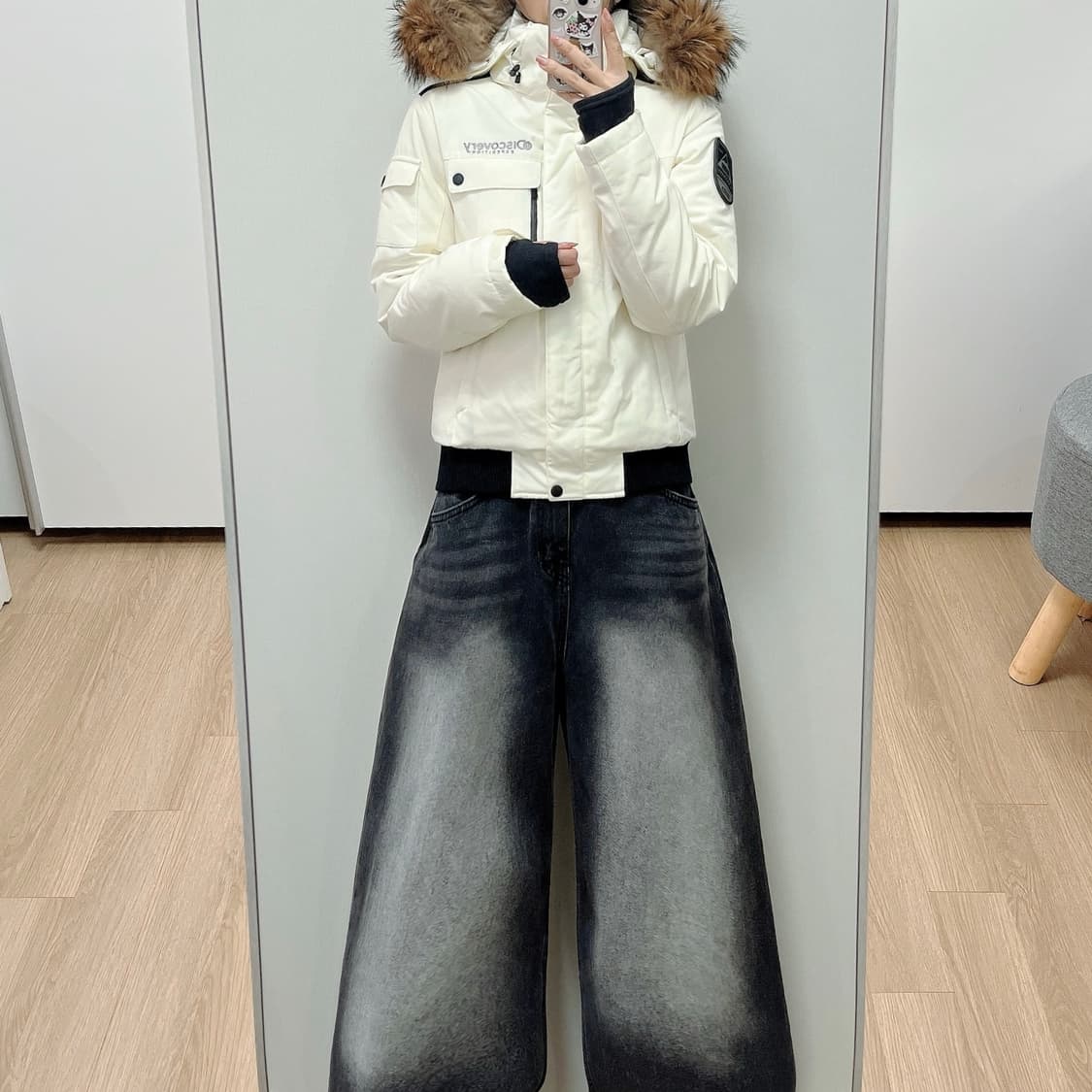 디스커버리 익스페디션 밀포드 구스다운 화이트 숏패딩 상품이미지1