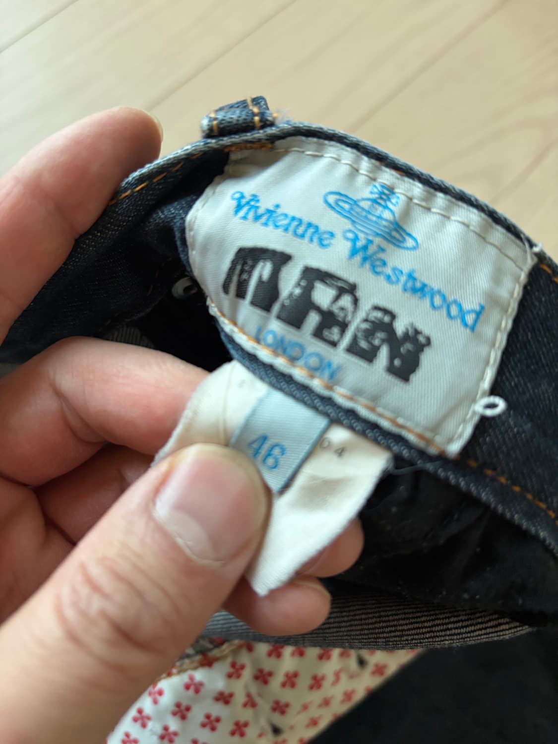 (46)비비안웨스트우드 비대칭 데님 팬츠 상품이미지4