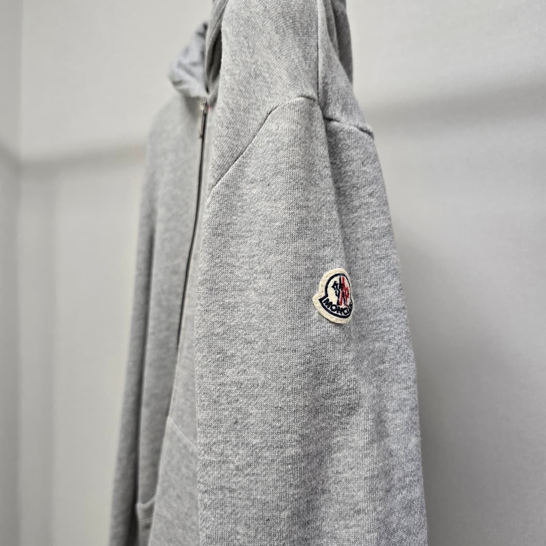 몽클레어 와펜 후드 집업 m사이즈 95 판매 상품이미지2