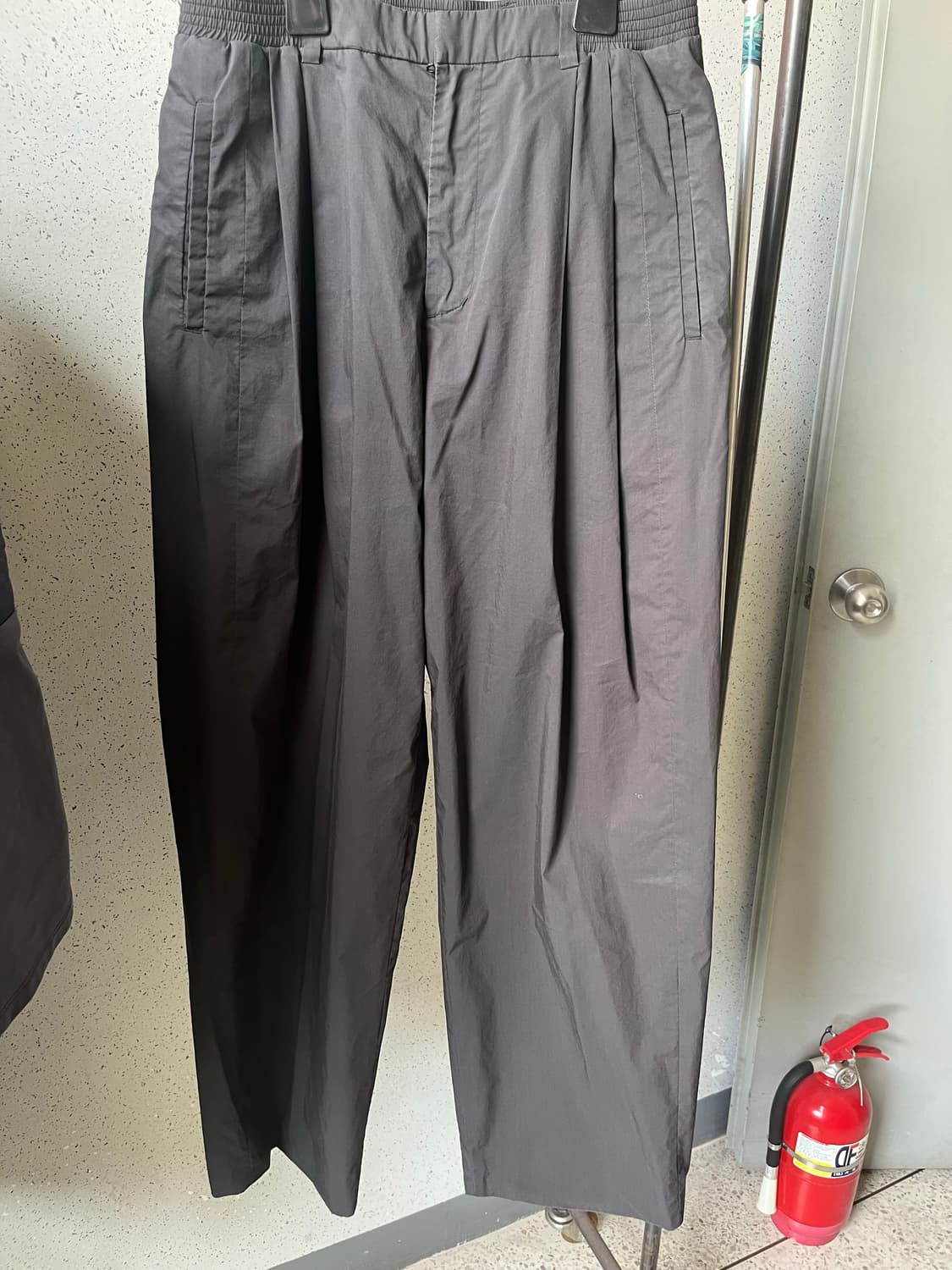 오토매틱포더피플 투턱 스트레이트 팬츠 상품이미지1